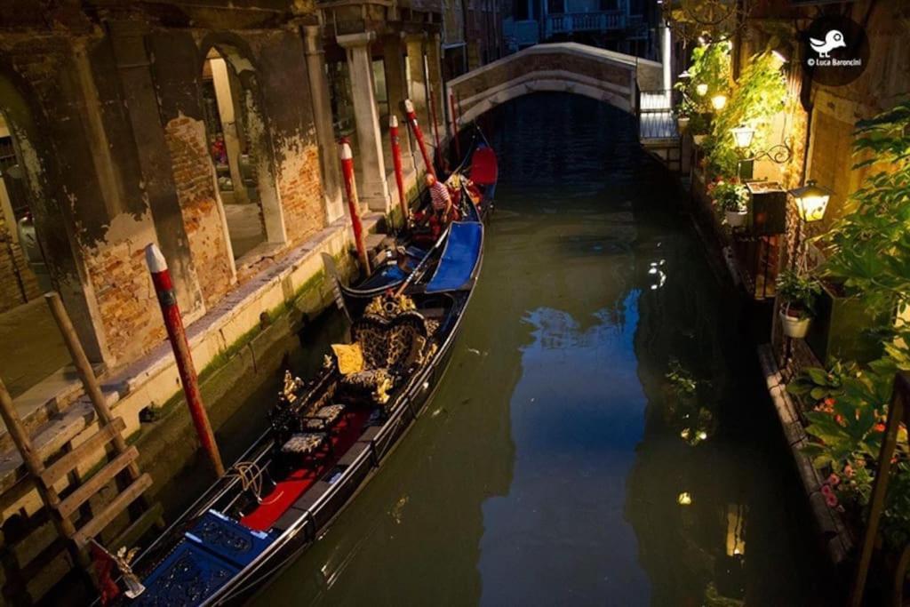 Piccola Dimora In Palazzo Storico Apartment Venice Exterior photo