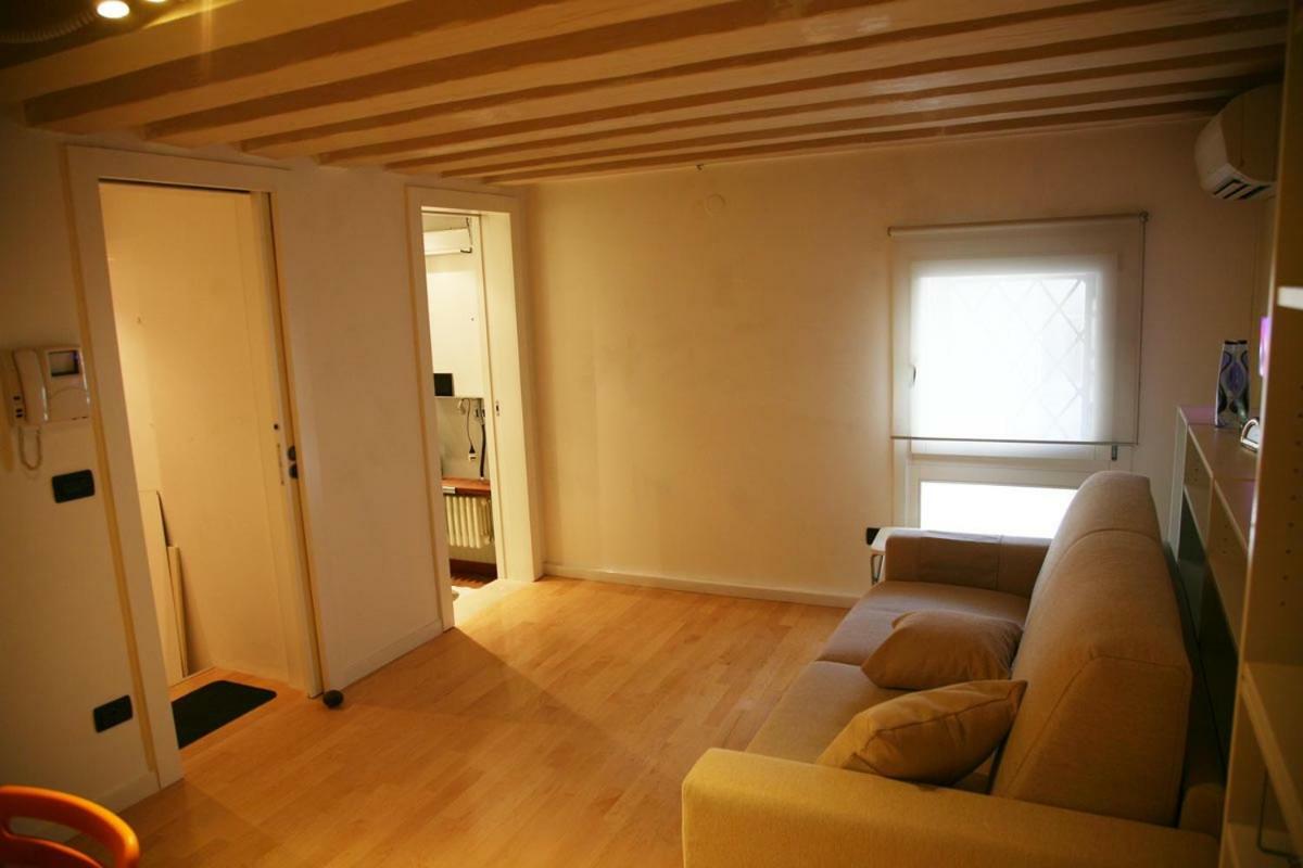 Piccola Dimora In Palazzo Storico Apartment Venice Exterior photo